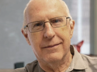 Raymond Knapp